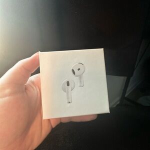 Airpods Gen 4 ‼️ SEND OFFERS ‼️